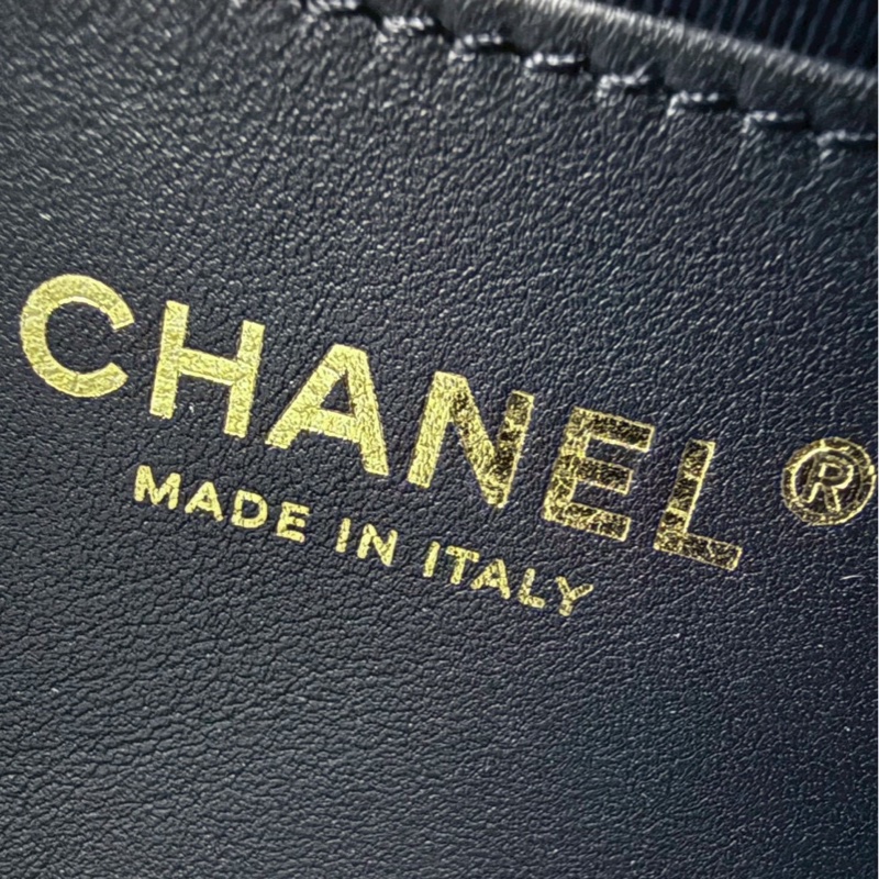 Chanel 24B 後背包 黑金 荔枝牛 晶片款 99新全配 臺灣離櫃-17