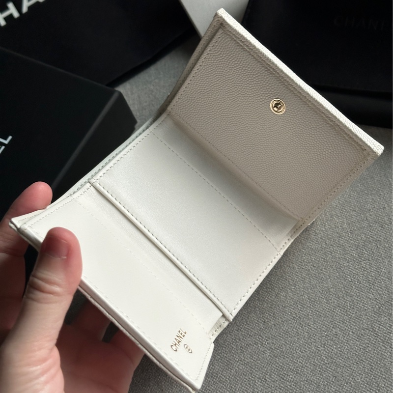 Chanel香奈兒全新經典絕美白色三折迷你短夾 錢包-4