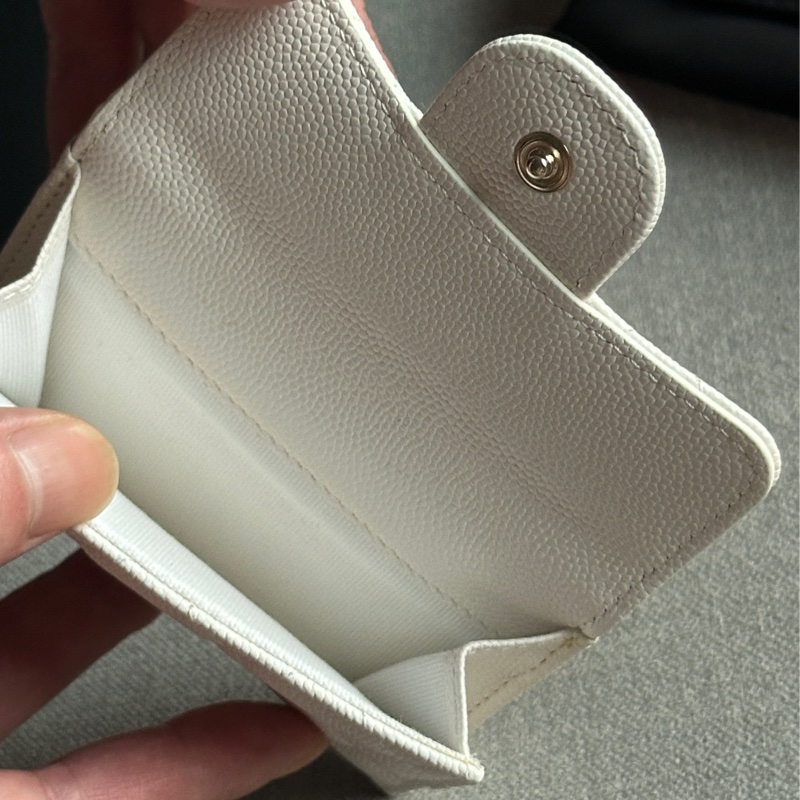 Chanel香奈兒全新經典絕美白色三折迷你短夾 錢包-6