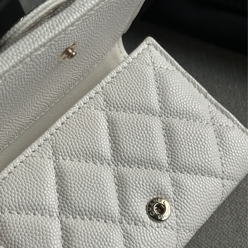 Chanel香奈兒全新經典絕美白色三折迷你短夾 錢包-36