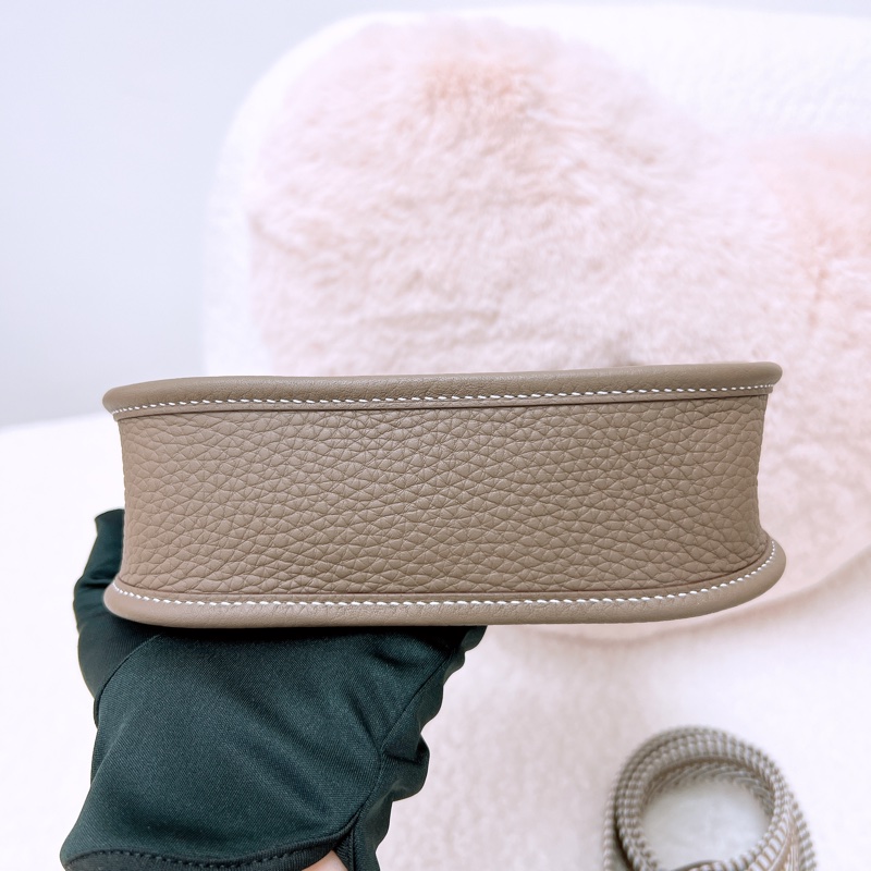 Hermes mini evelyne K 大象灰銀扣-2