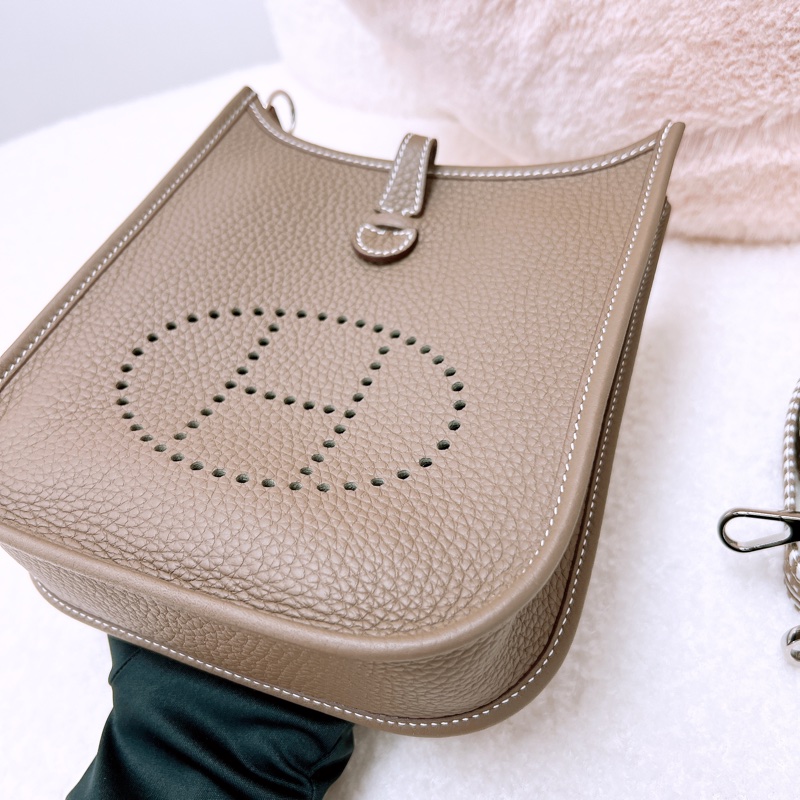 Hermes mini evelyne K 大象灰銀扣-7