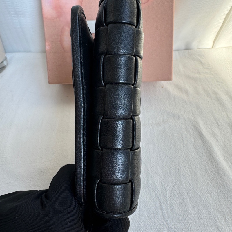 MiuMiu 黑色編織折疊錢夾錢包 尺寸約11.2cm x 9.5cm 附件：盒子。-6