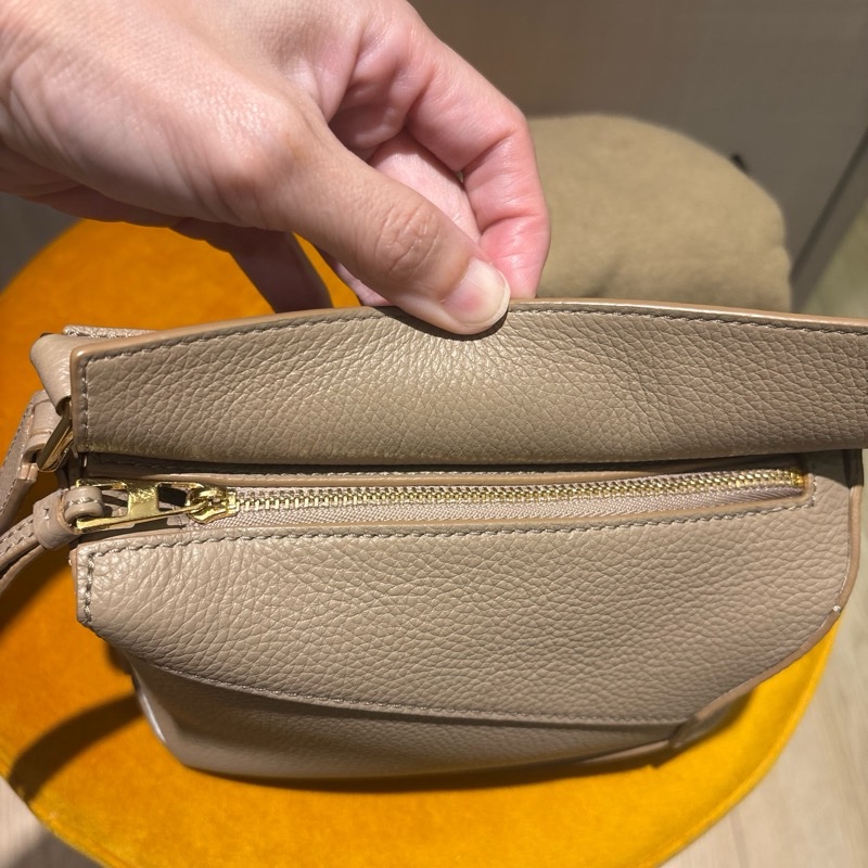 LOEWE mini puzzle （杏色、奶茶色）-1