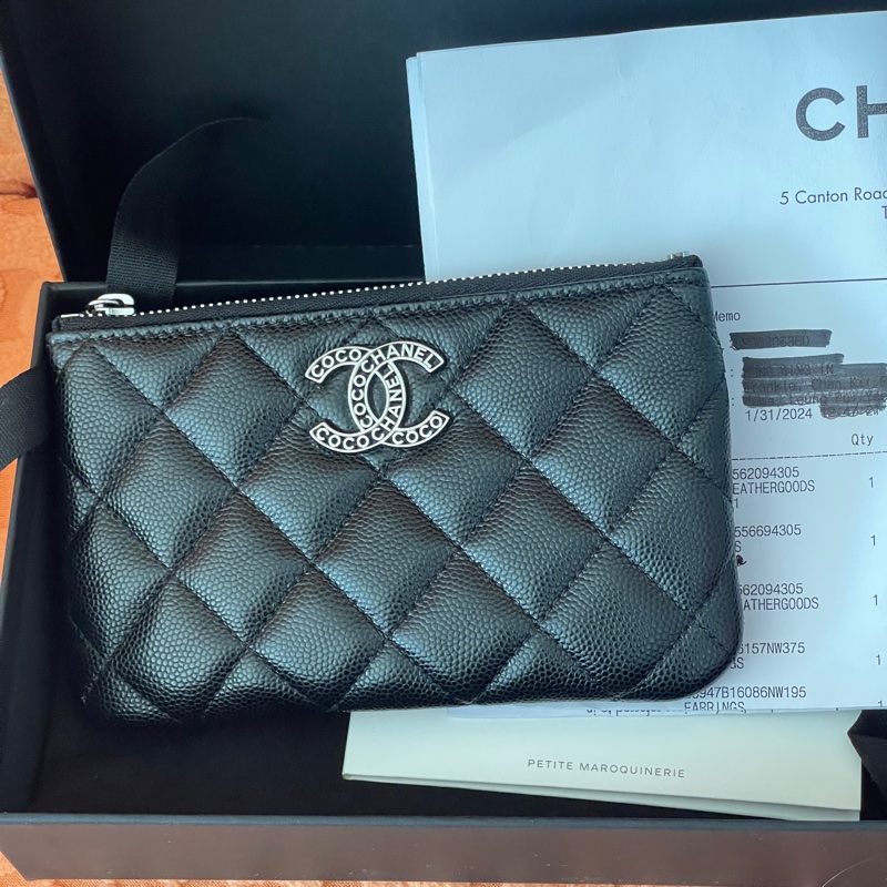 近新閒置品-Chanel ㄧ字拉牛皮零錢包-季節款-4