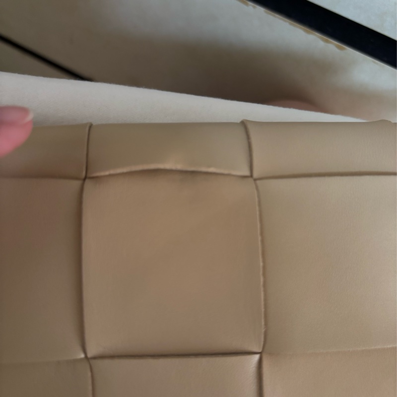 BOTTEGA VENETA 寶緹嘉 Cassette 寬編織羊皮長夾-3