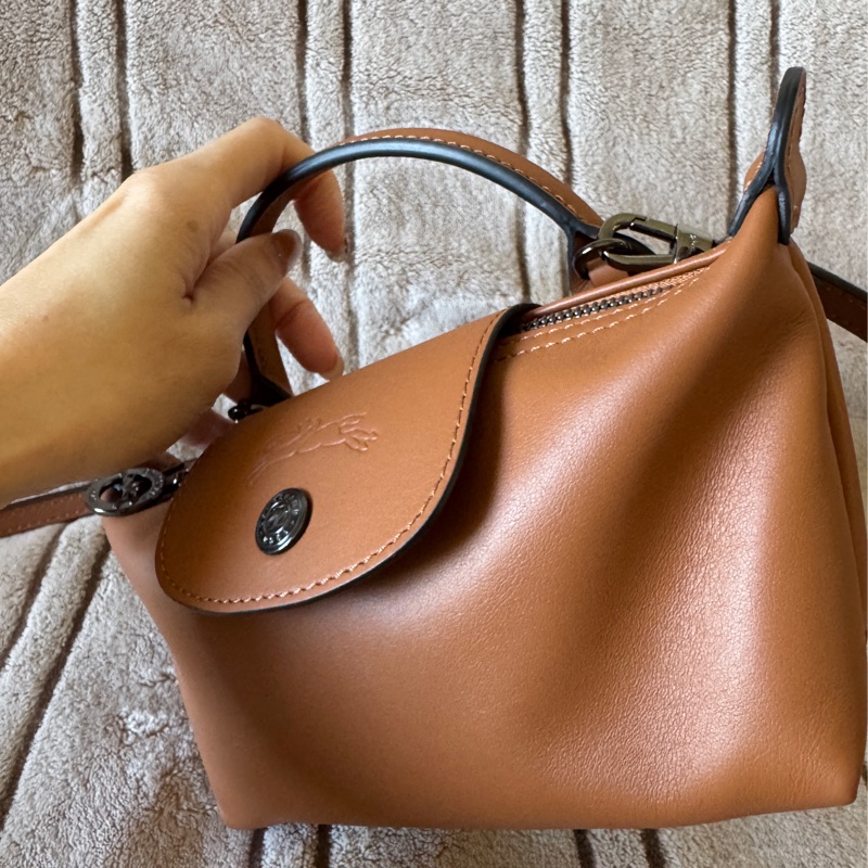 Longchamp Le Pliage Xtra XS 全牛皮斜背包 2025腰果色-2