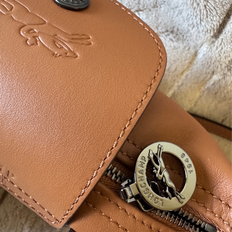 Longchamp Le Pliage Xtra XS 全牛皮斜背包 2025腰果色-3