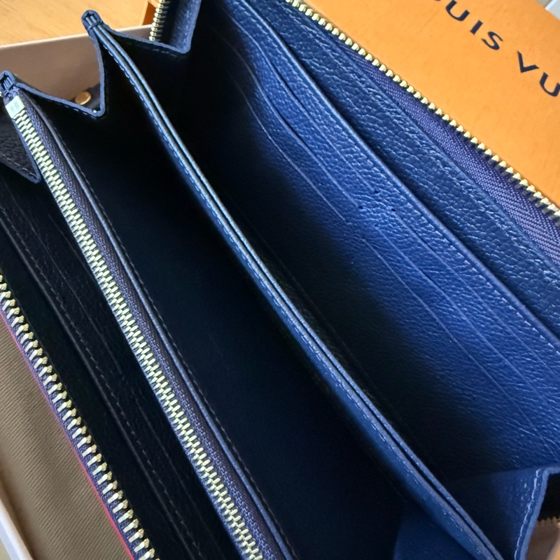 LV長夾 深藍色拼深红色 全皮老花壓紋拉鏈長夾 男女適用-3