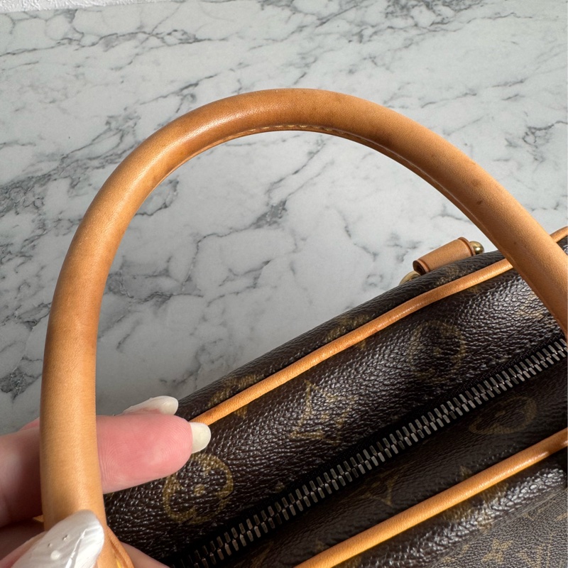 LV花紋烏瑪舒曼包pm-16