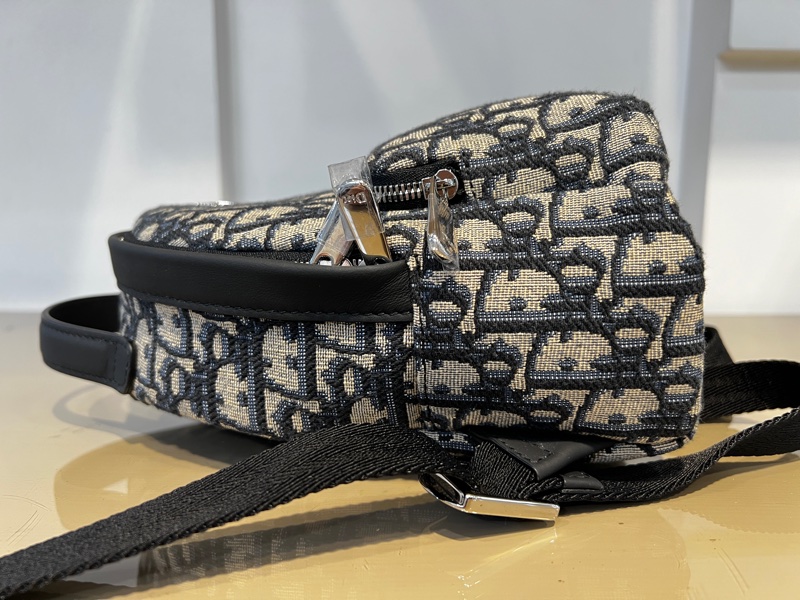 Dior 藍緹花拼黑牛皮Rider Mini金釦手提後背包-5