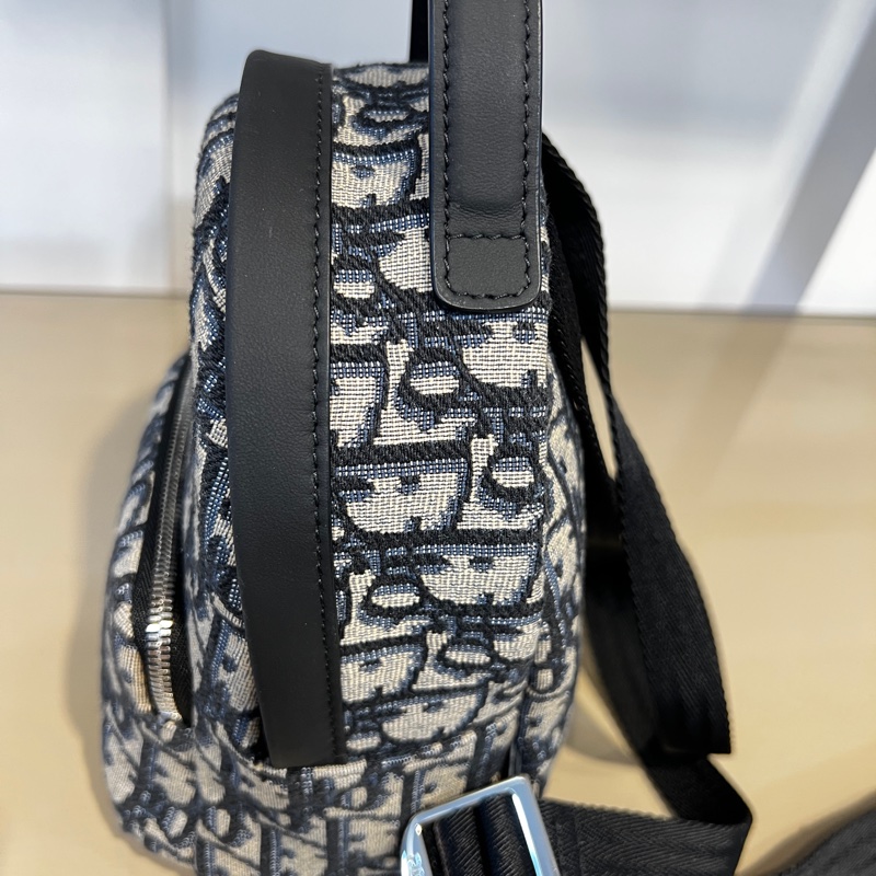 Dior 藍緹花拼黑牛皮Rider Mini金釦手提後背包-9