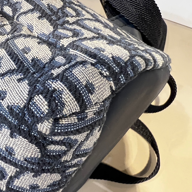 Dior 藍緹花拼黑牛皮Rider Mini金釦手提後背包-10