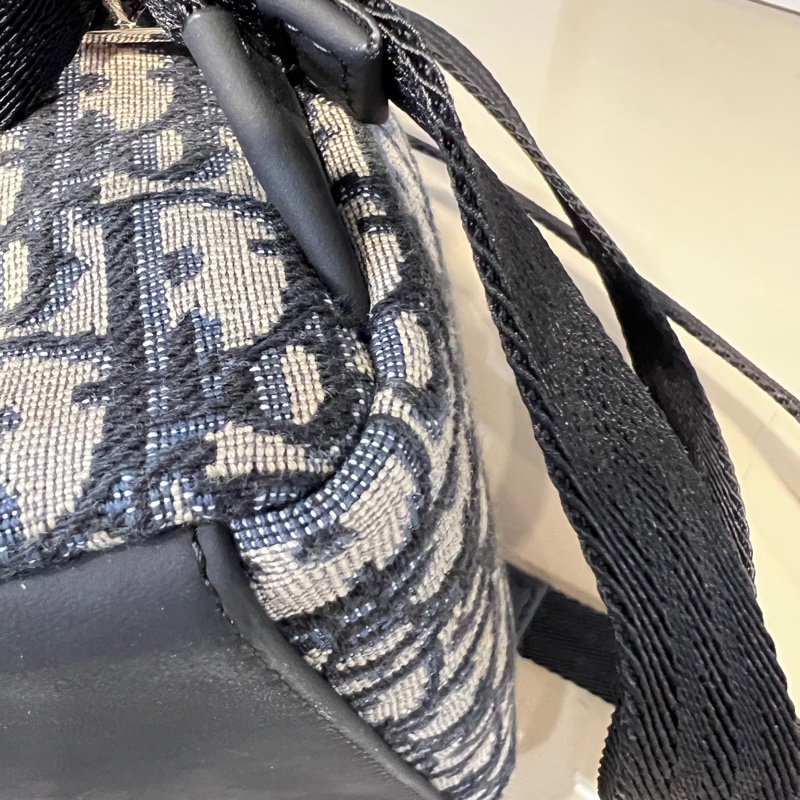 Dior 藍緹花拼黑牛皮Rider Mini金釦手提後背包-11