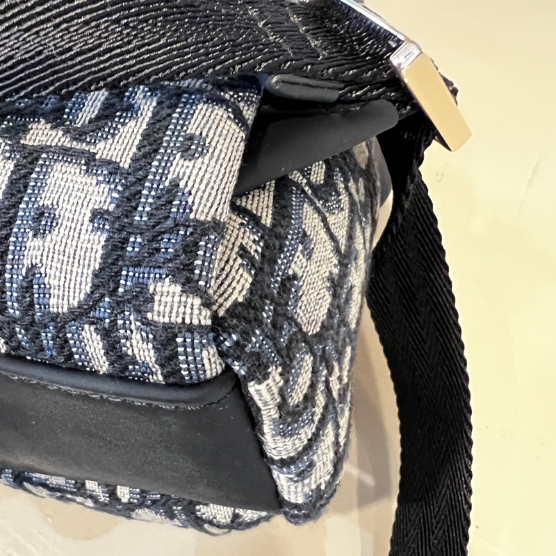 Dior 藍緹花拼黑牛皮Rider Mini金釦手提後背包-12