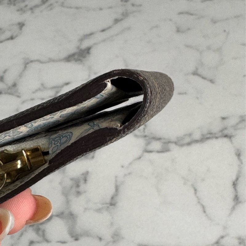 LV花紋內白/藍釦式短夾-10