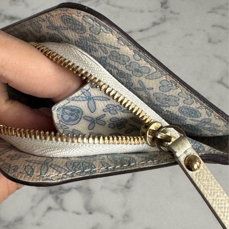 LV花紋內白/藍釦式短夾-16