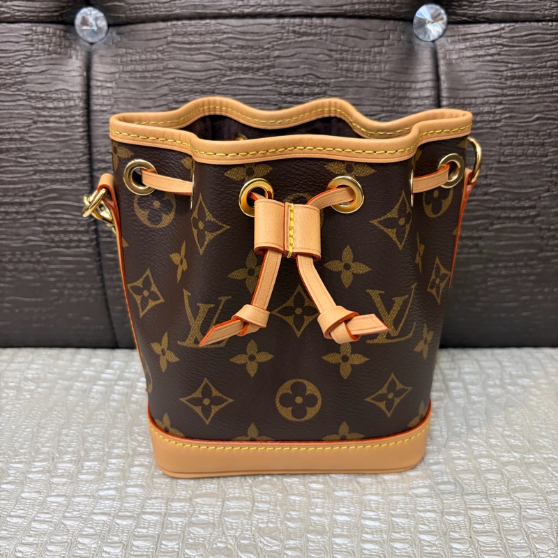 LV 原花金釦Nano Noe水桶包M81266-1