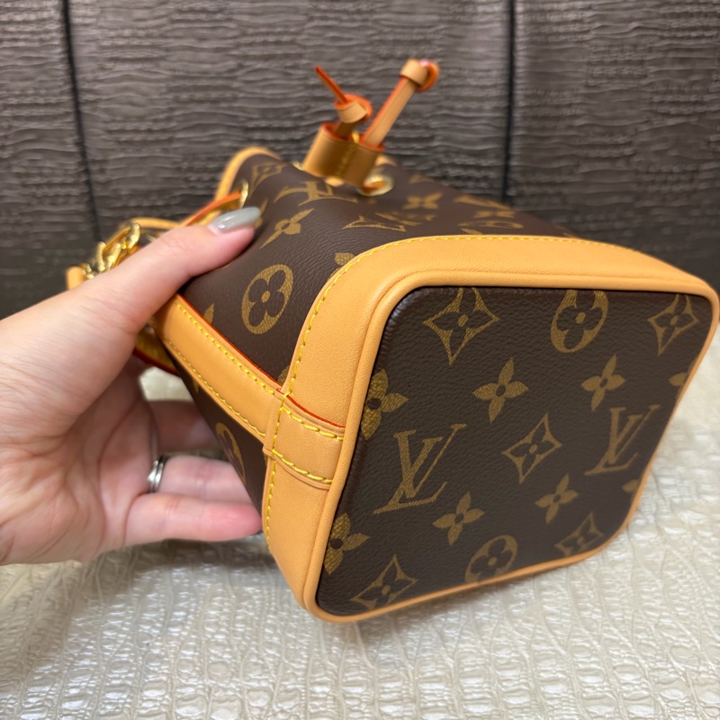 LV 原花金釦Nano Noe水桶包M81266-7
