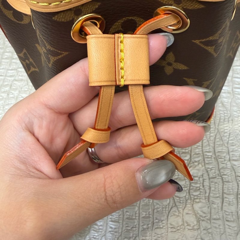 LV 原花金釦Nano Noe水桶包M81266-9