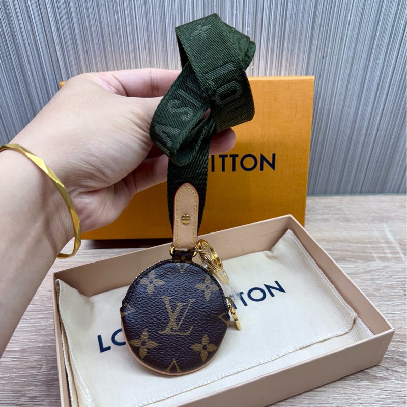 LV M69556  MULTI POCHETTE 掛繩鑰匙扣零錢包-8