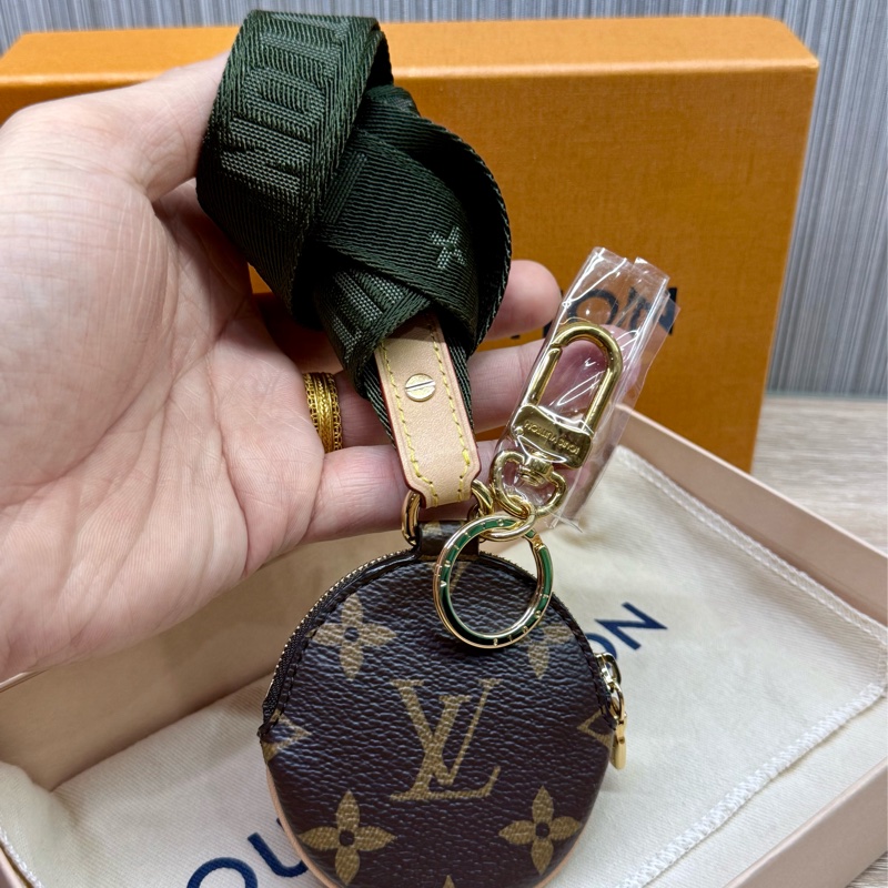 LV M69556  MULTI POCHETTE 掛繩鑰匙扣零錢包-10