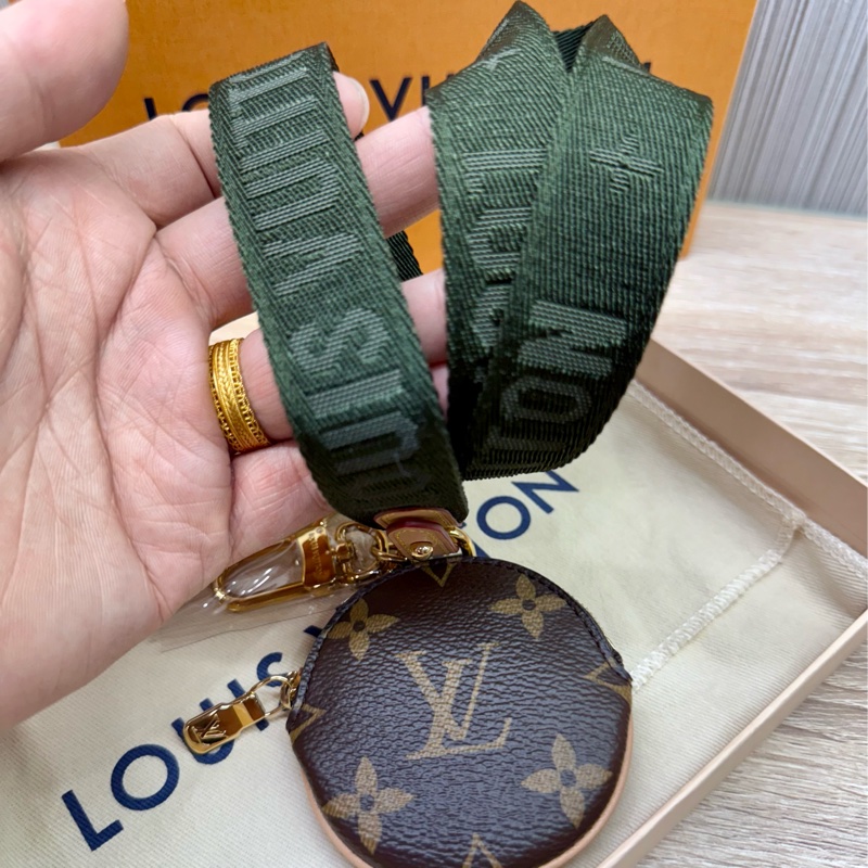 LV M69556  MULTI POCHETTE 掛繩鑰匙扣零錢包-12
