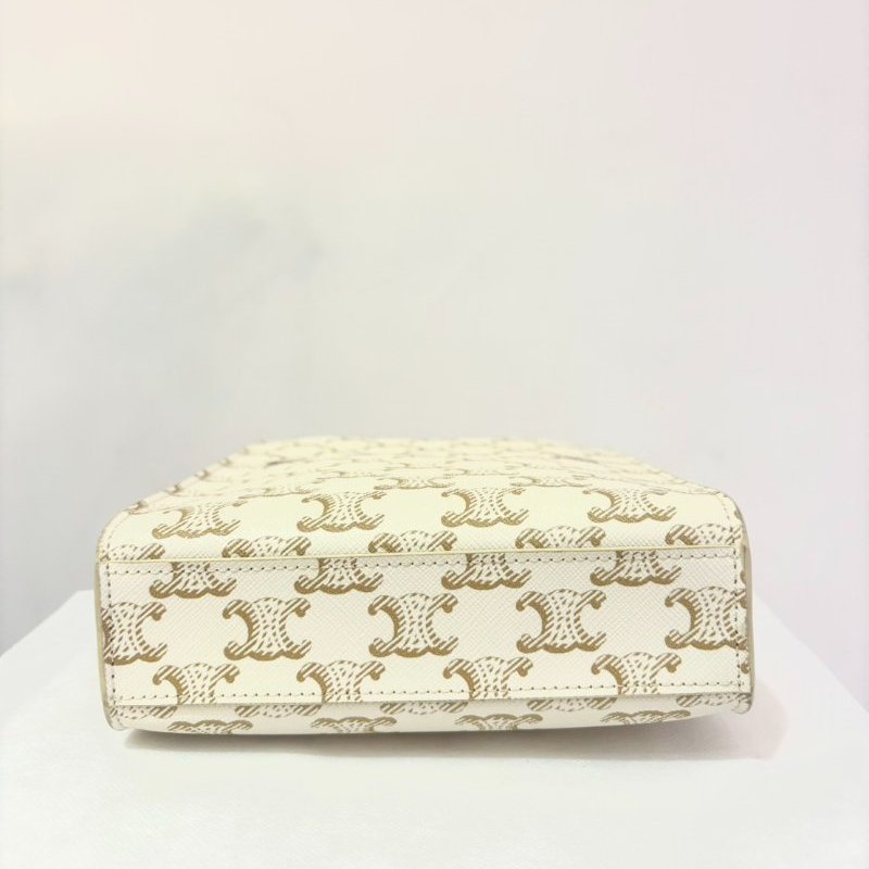 CELINE白PVC LOGO 小琴譜二用包-4