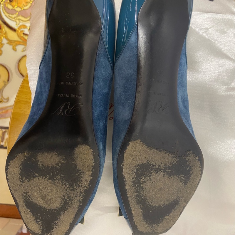 roger vivier 湖水藍7厘米高跟鞋-10