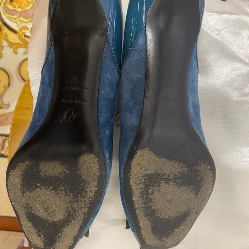 roger vivier 湖水藍7厘米高跟鞋-12