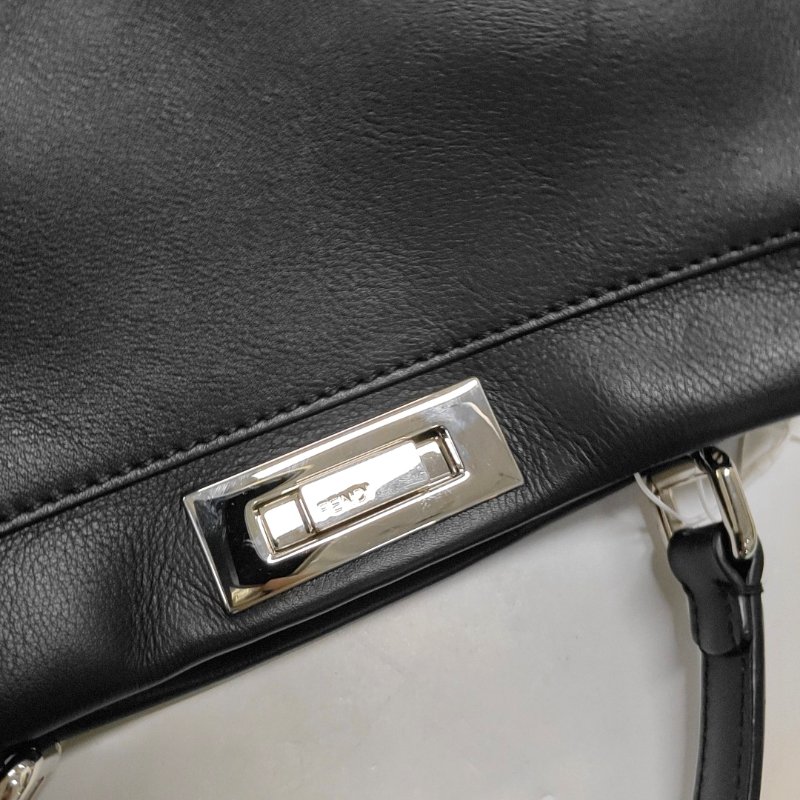 FENDI Peekaboo 中號 黑色牛皮單肩包 銀色五金 可拆卸肩帶-11