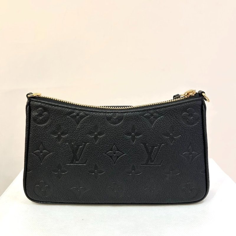 LV 黑壓紋腋下包(兩用)-1