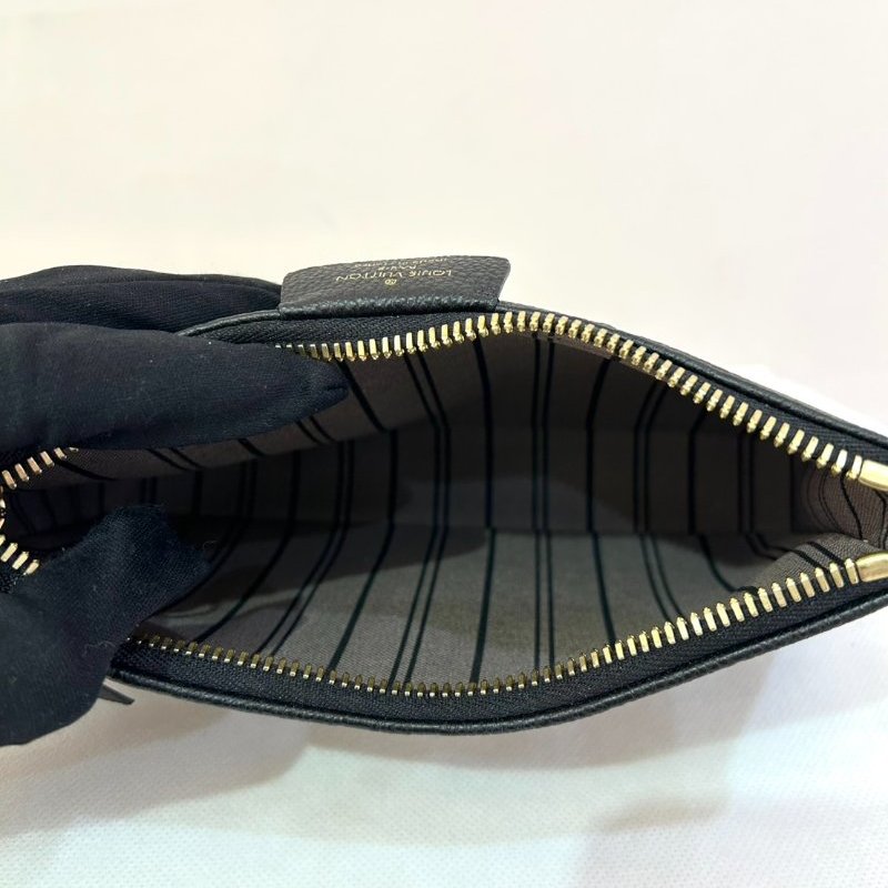 LV 黑壓紋腋下包(兩用)-5