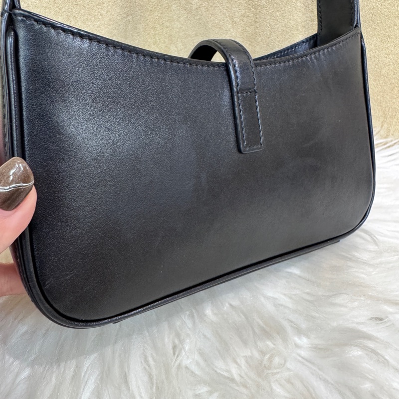 YSL Mini LE5A7 黑滑面牛皮手提包-17