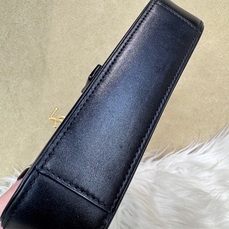 YSL Mini LE5A7 黑滑面牛皮手提包-21