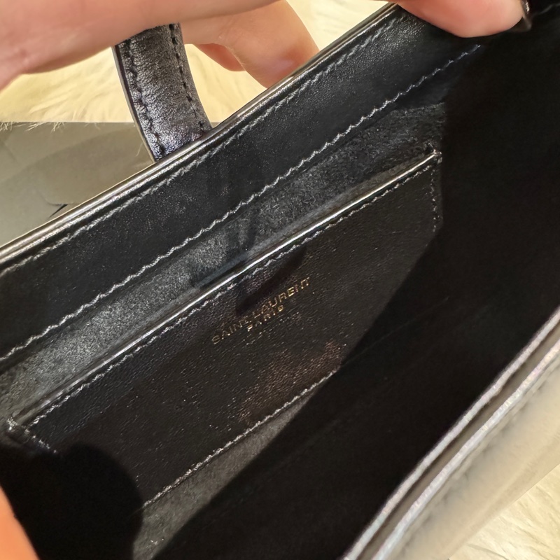 YSL Mini LE5A7 黑滑面牛皮手提包-22