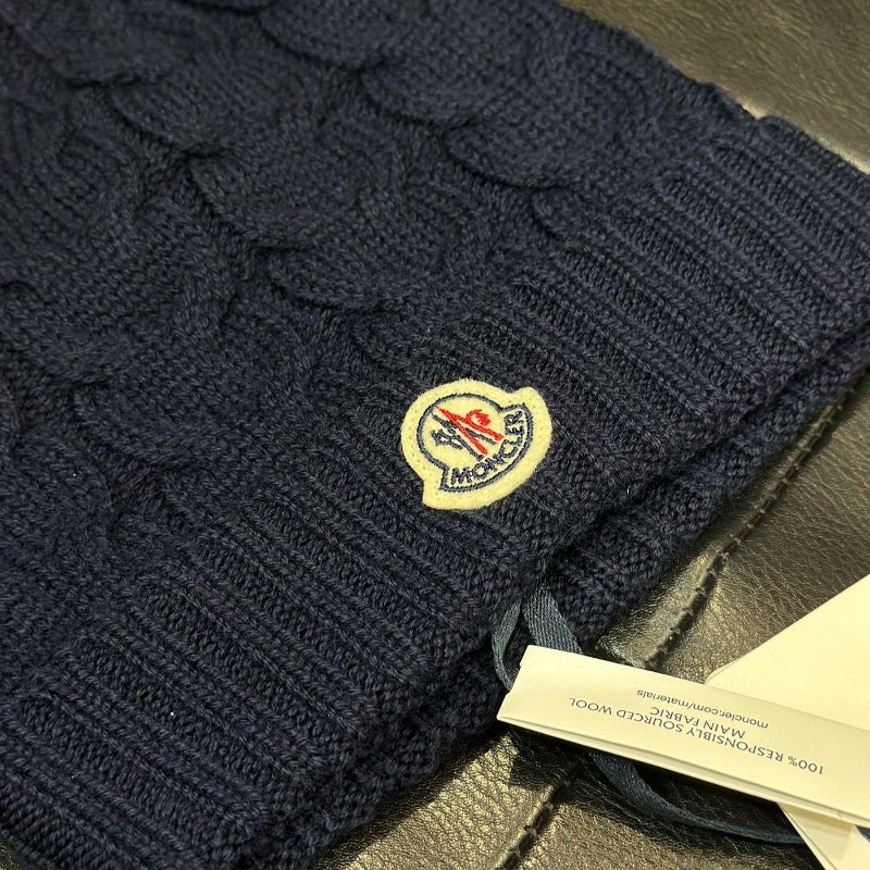 💎Han's house精品服飾💎moncler LOGO 毛帽 帽子 義大利製 現貨 青年款 = 成人S-4