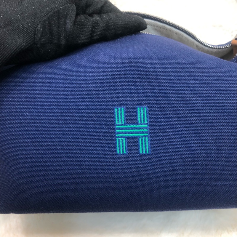 Hermes 藍色飯盒袋 (細) XB879-6