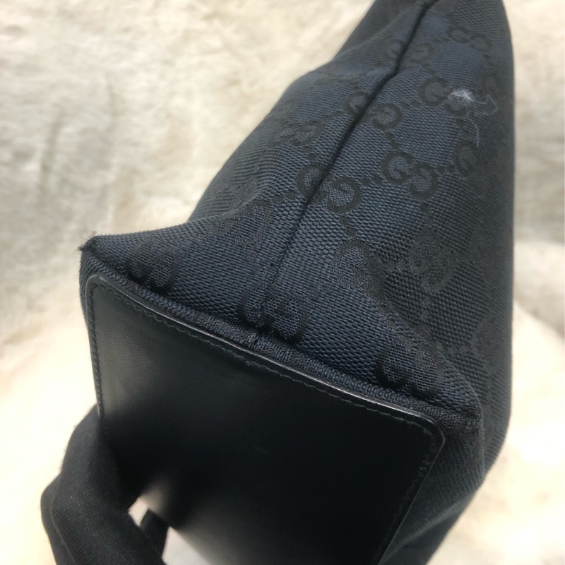 Gucci 黑色老花小Tote Bag O246-8