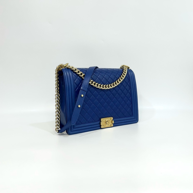 CHANEL深藍羊皮菱格紋金釦Boy30cmA67087-2