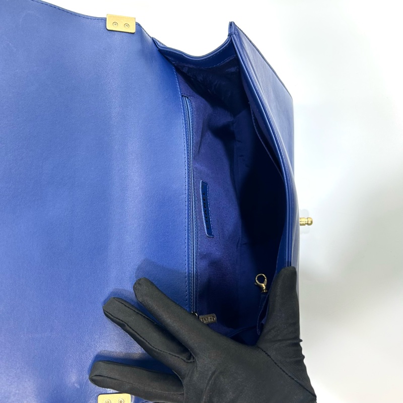 CHANEL深藍羊皮菱格紋金釦Boy30cmA67087-7