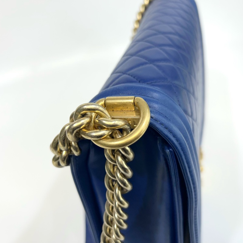 CHANEL深藍羊皮菱格紋金釦Boy30cmA67087-16