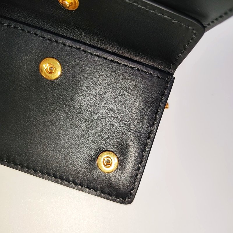 BURBERRY 黑色牛皮浮雕TB單肩包 金色五金 可拆卸肩帶-8