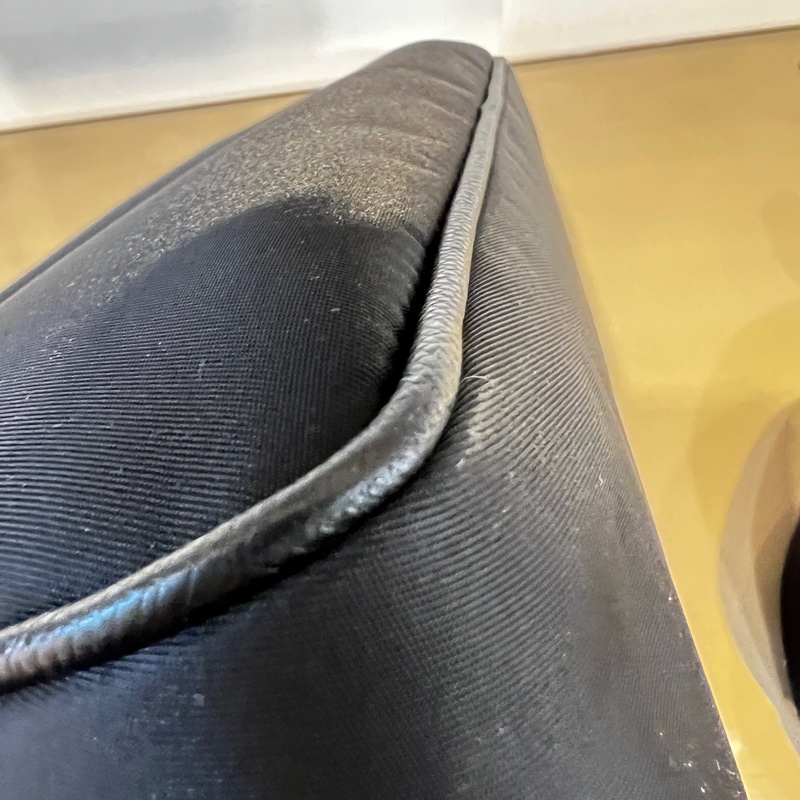 Prada 黑尼龍二合一斜背包-8