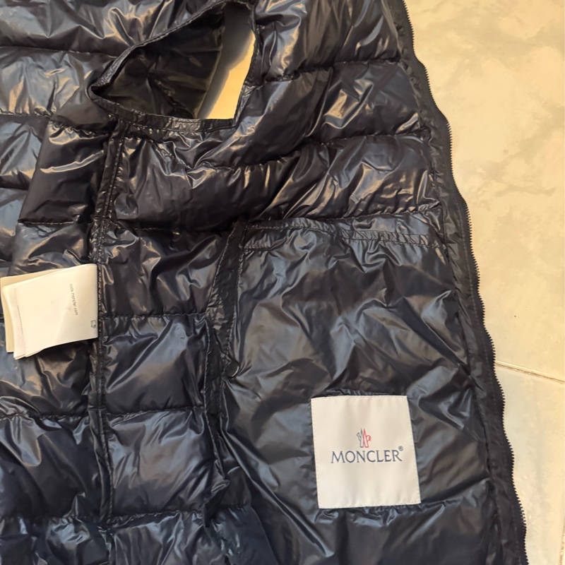 Moncler-10