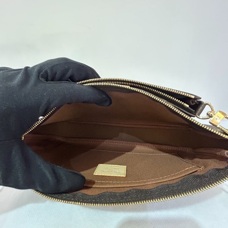 LV(M)綠背帶三合一二用包-7