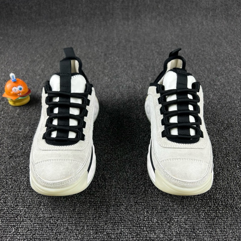 款式：Chanel香奈兒雙C運動鞋 尺碼：37 詳情：整體成色不錯 下地次數不多 經典雙C金扣設計-7