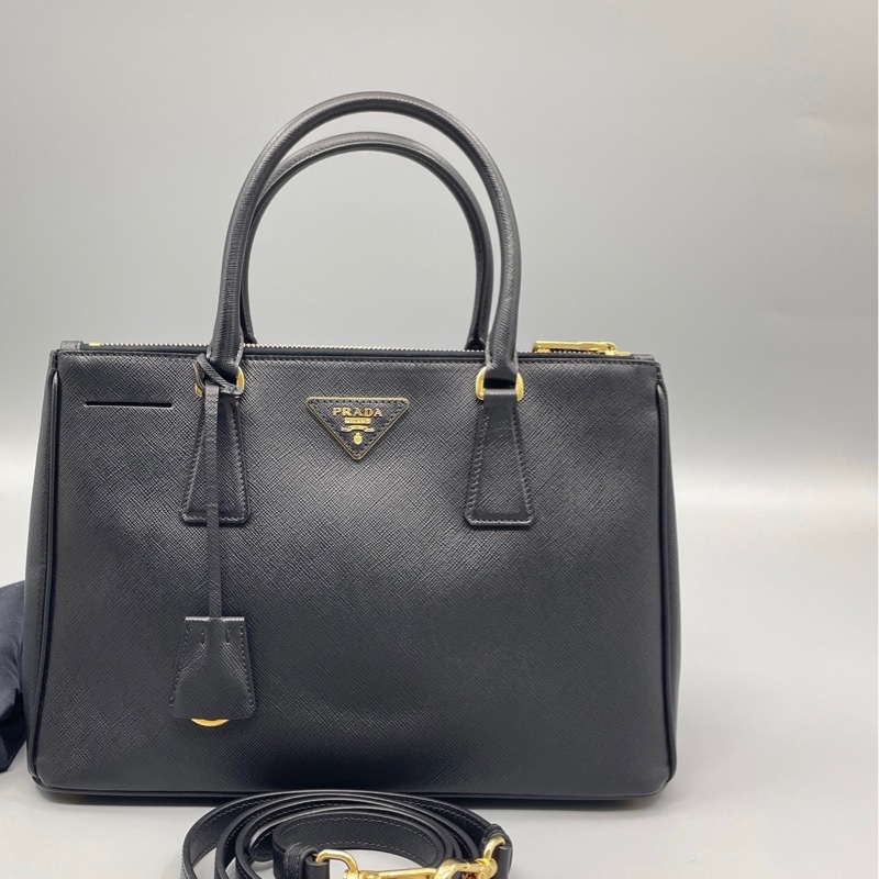 prada黑金殺手包-0