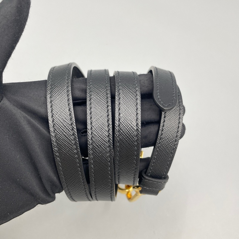 prada黑金殺手包-7