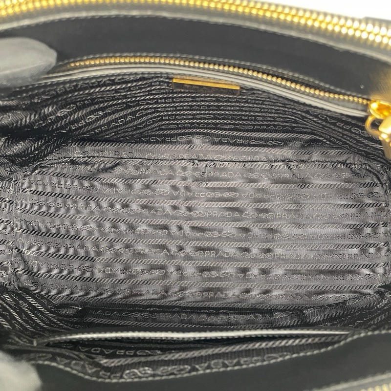 prada黑金殺手包-8